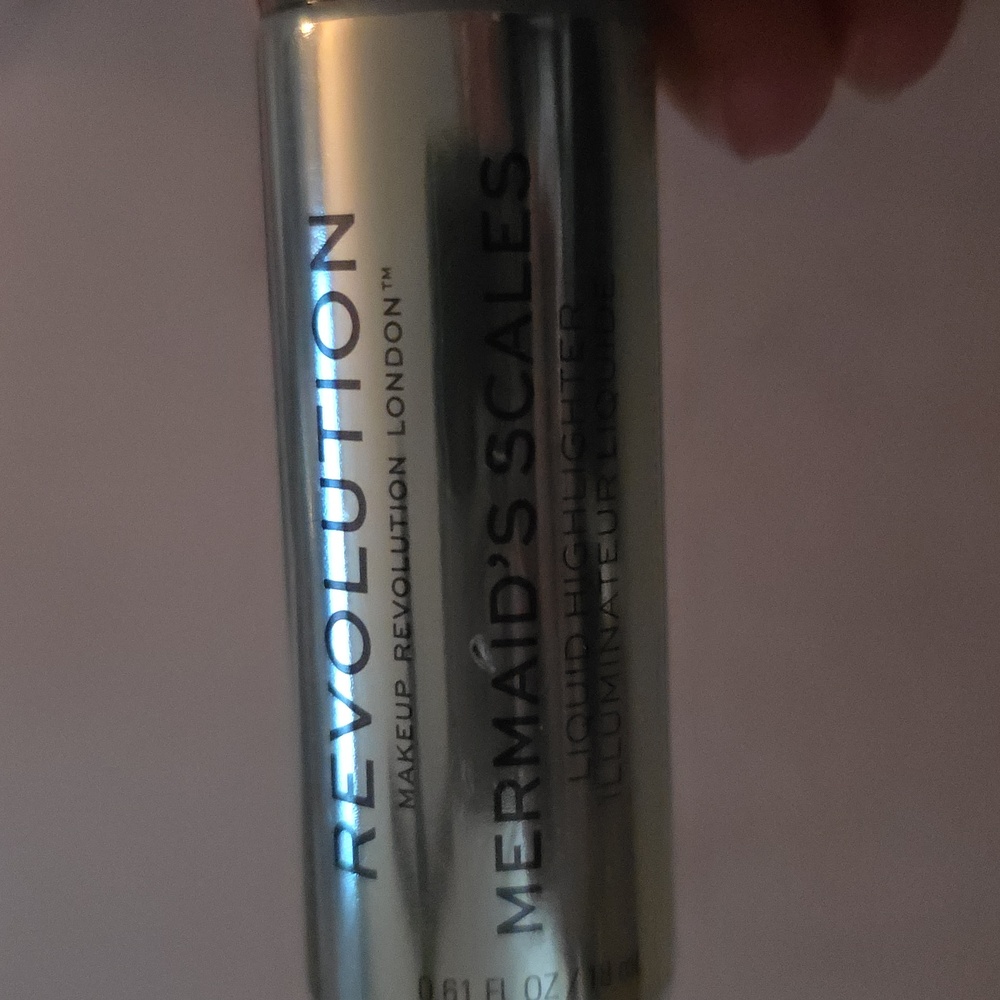 Revolution Mermaid's Scales Liquid Highlighter